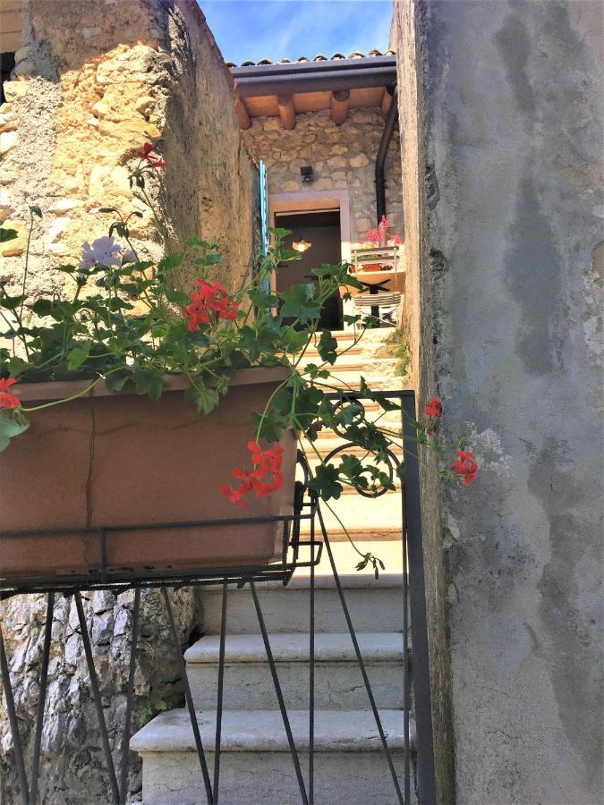 Il Girasole Apartment Caprino Veronese Luaran gambar