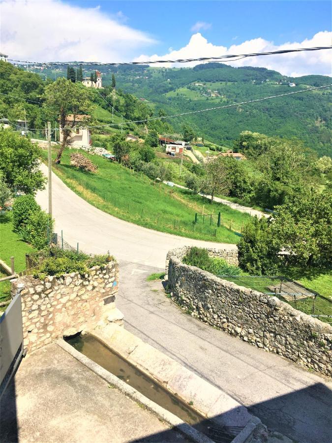 Il Girasole Apartment Caprino Veronese Luaran gambar